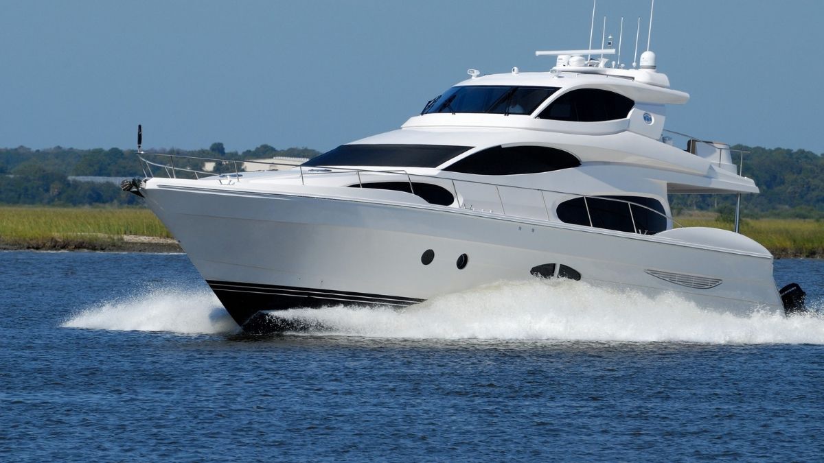 Rent a Yacht With boyfriend