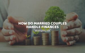 How do married couples handle finances